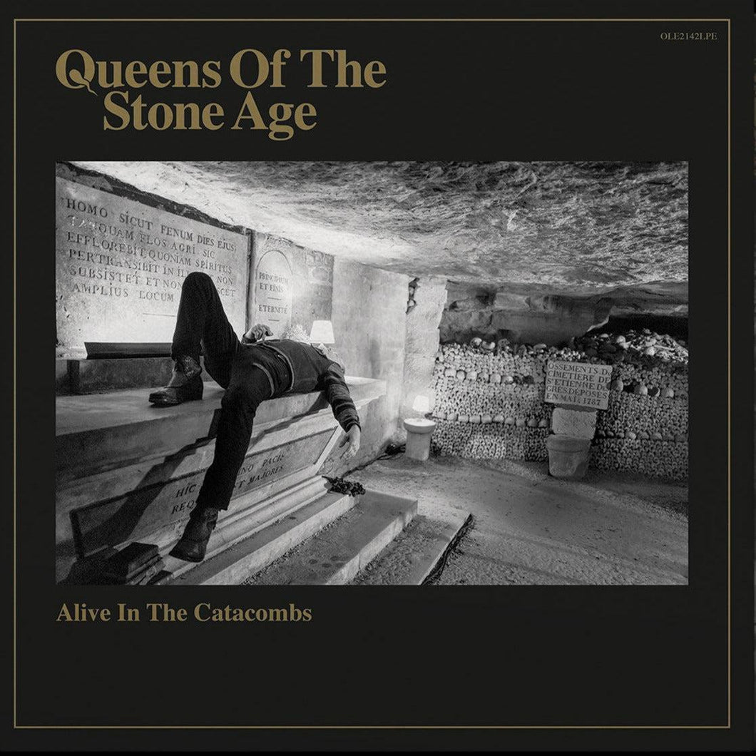 Queens of the Stone Age - Alive in the Catacombs