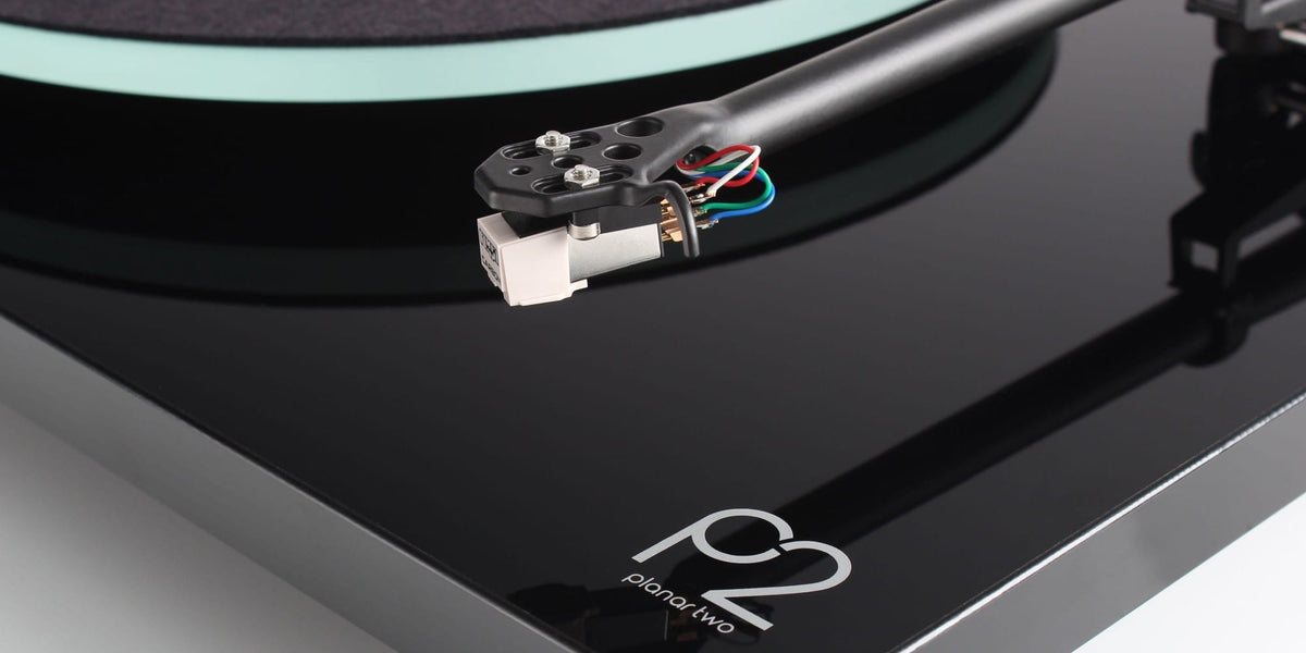 Rega Planar 2 Black Turntable