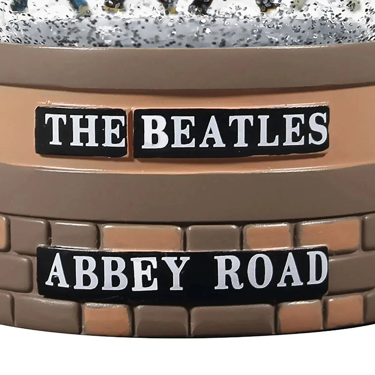 THE BEATLES ABBEY ROAD 65MM SNOW GLOBE